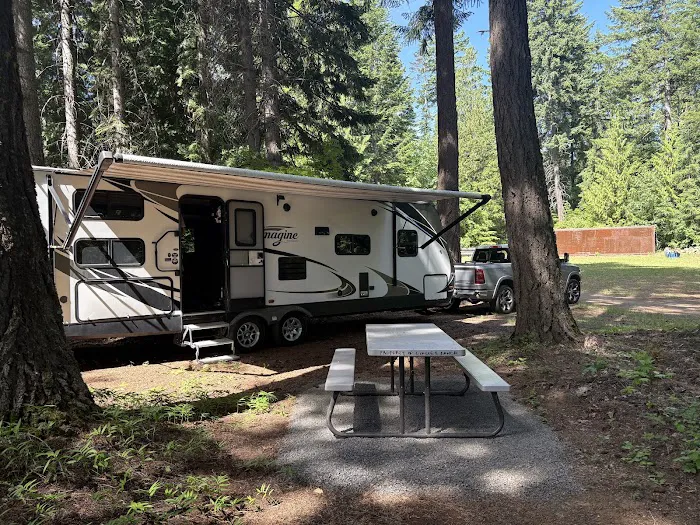 Lake Sena Campground @ Circle 8 Ranch Picture 2