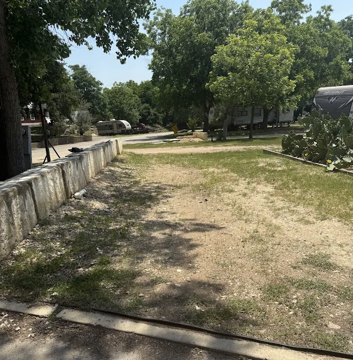 San Marcos Springs RV Park Picture 4