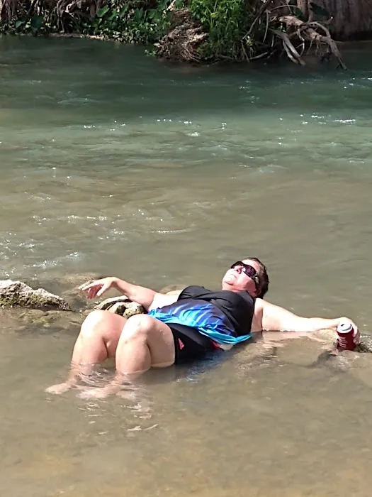 Blind Salamander RV Park Picture 9