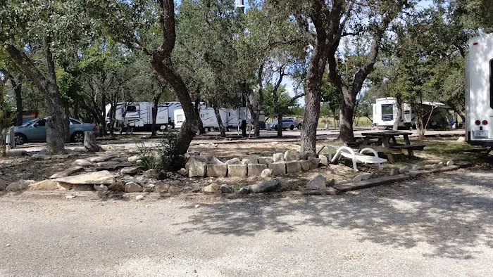 Shady Oaks RV Resort Picture 2