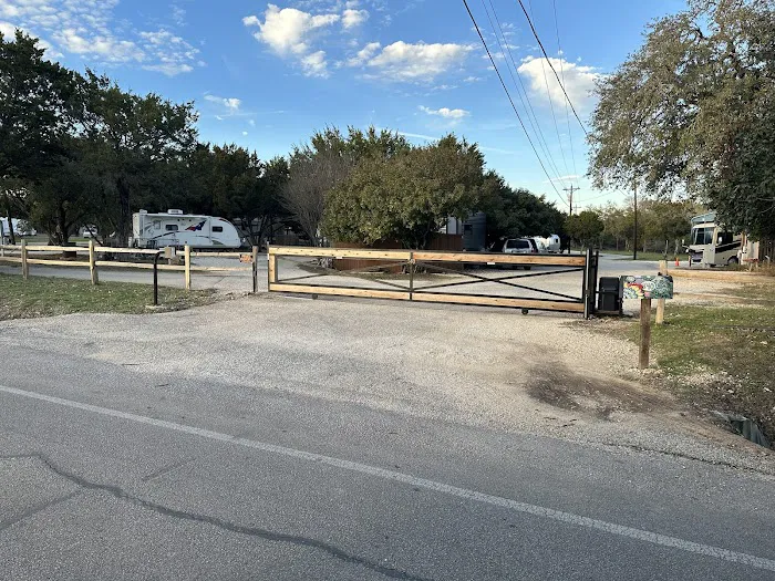 Green Acres RV Park Picture 3