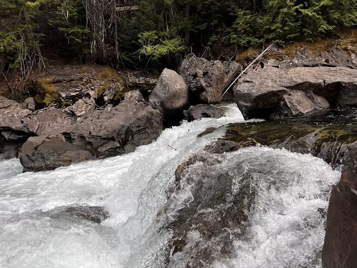 Chatter Creek Campground Picture 2