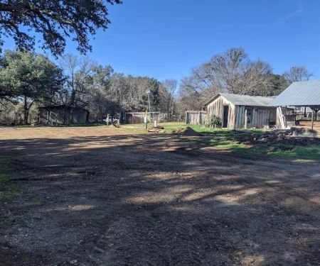 6 Oaks Tiny Home (and RV Park)