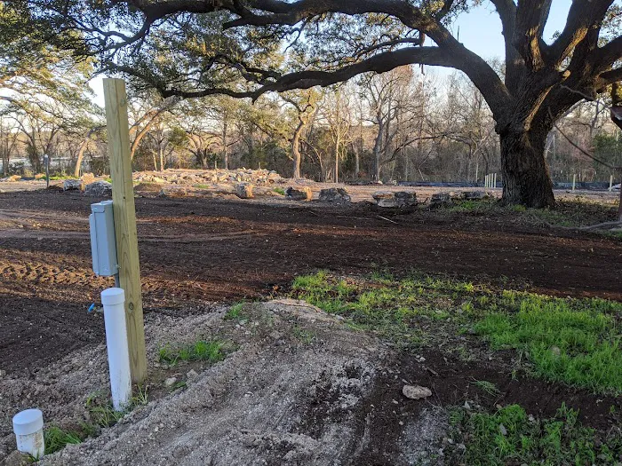 6 Oaks Tiny Home (and RV Park) Picture 10