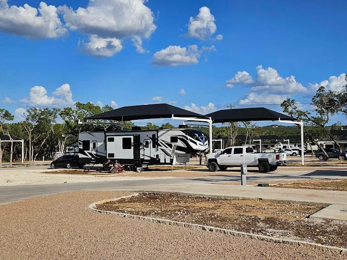 Ledgestone RV Resort Picture 4