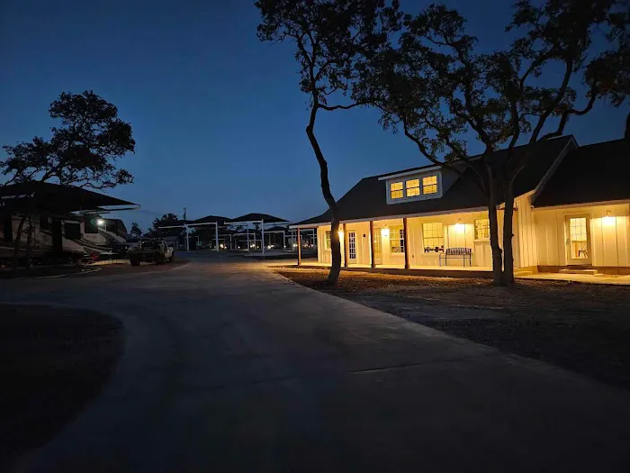 Ledgestone RV Resort Picture 6