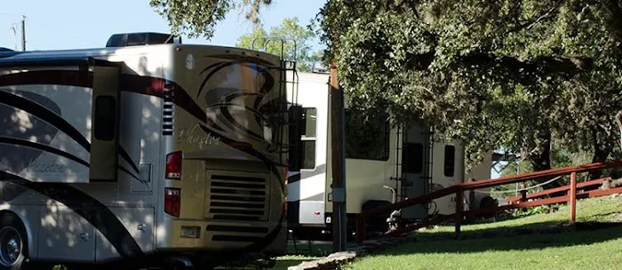 Lake Pointe RV & Condo Resort Picture 9