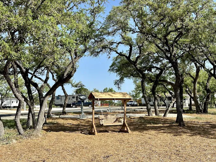 Pierced Oak RV Park Picture 3