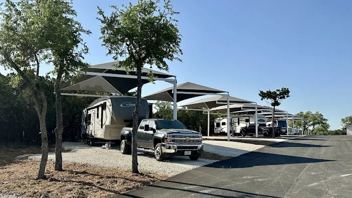 Pierced Oak RV Park Picture 4
