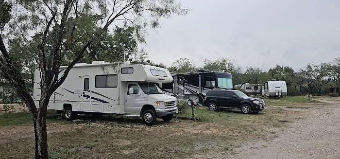 Sun and Moon RV Parks Picture 9