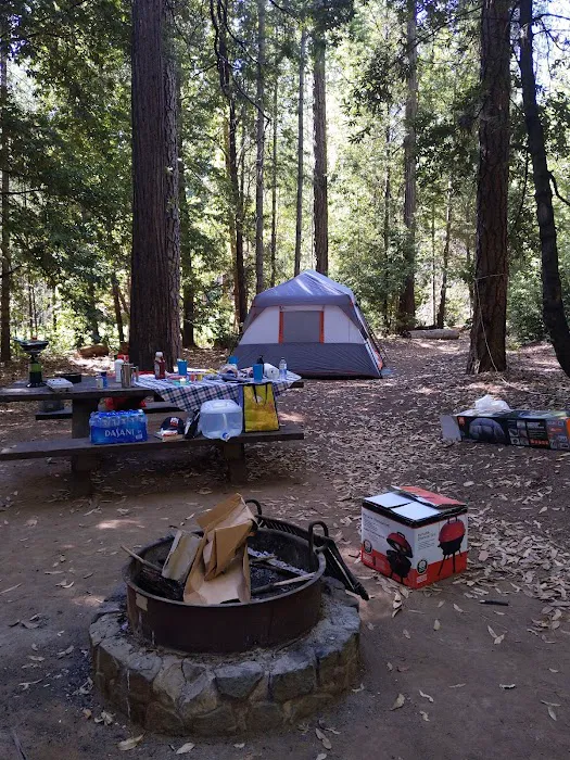 Schoolhouse Campground Picture 3