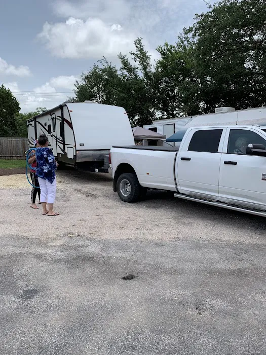 Hunt's Crossing RV Ranch Picture 7