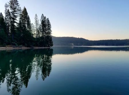 Scotts Flat Lake