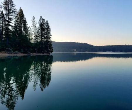 Scotts Flat Lake