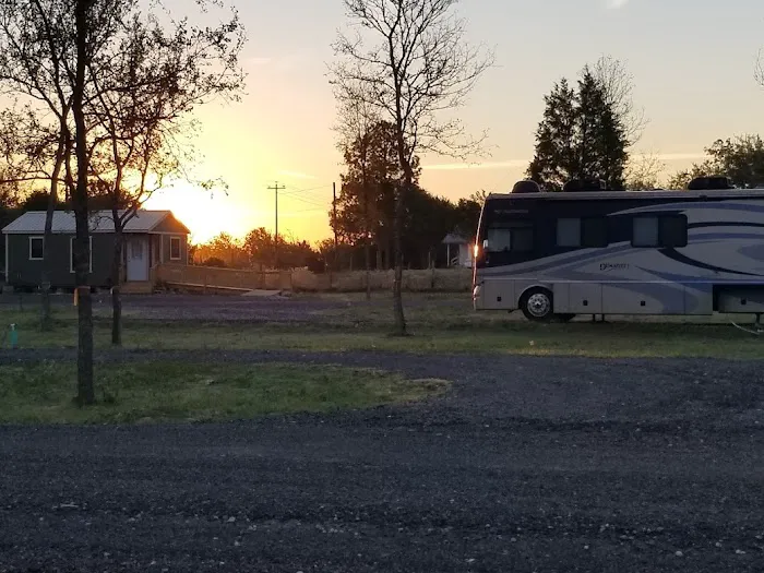 Marlee's RV Retreat Picture 9