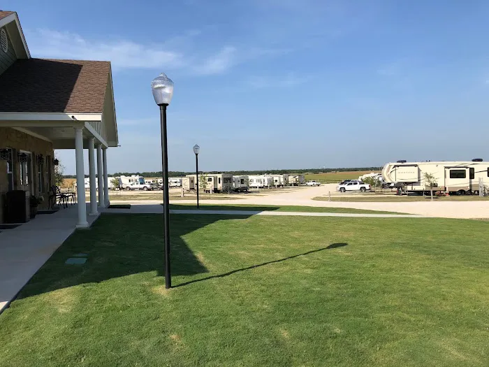 Retreat at 971 RV Park Picture 6