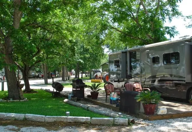 San Gabriel River RV Park Picture 1
