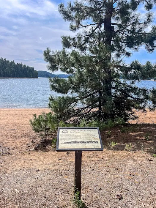 Lone Rock Campground Picture 6
