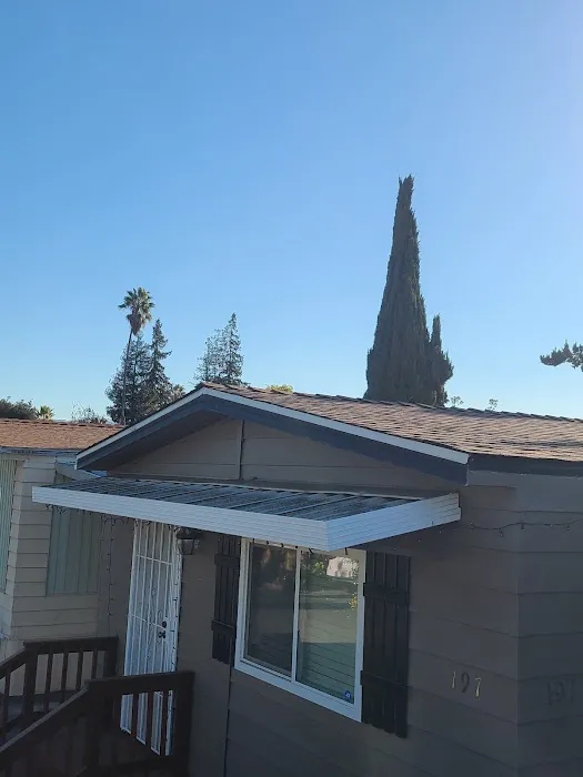 Golden Wheel Mobile Home Park Picture 1