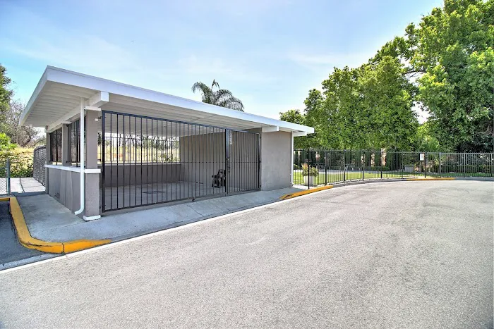 Riverbend Mobile Home Park Picture 1