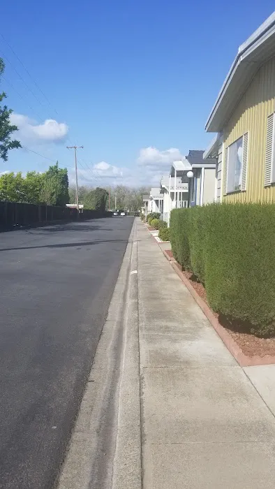 Riverbend Mobile Home Park Picture 7