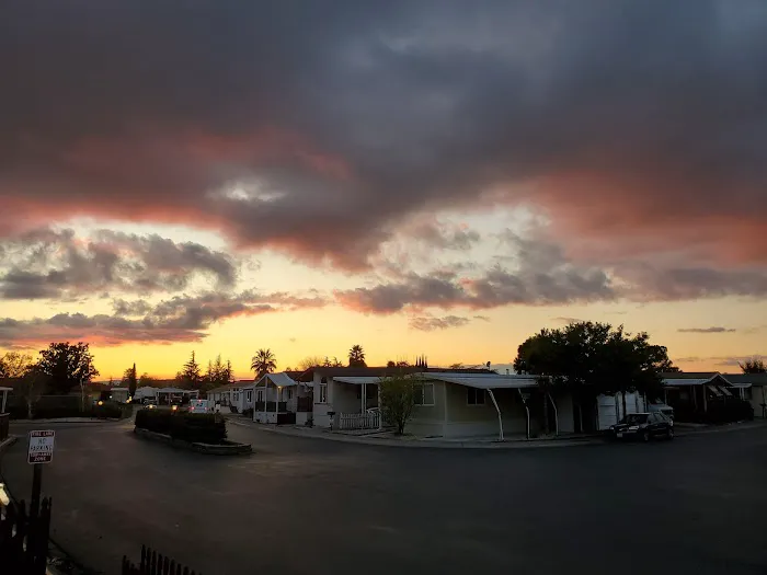 Sunrise Mobile Park Picture 1