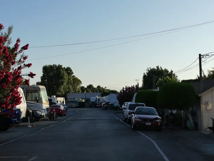 Garden City RV Park Picture 7