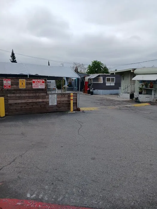 San Jose Trailer Park Picture 3