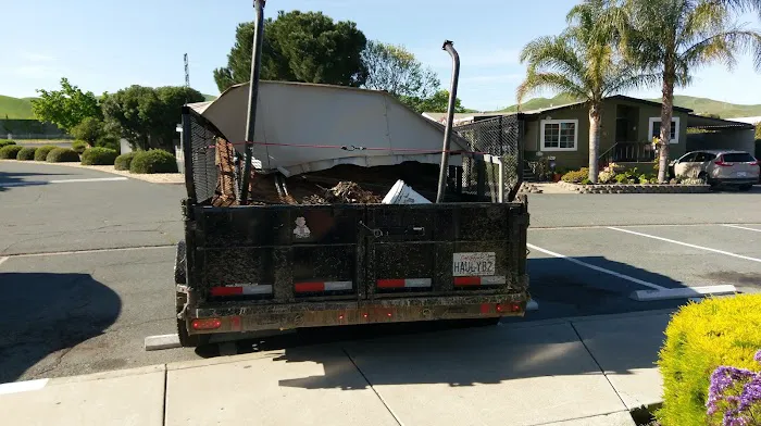 Emerald Cove Mobile Home Park Picture 6