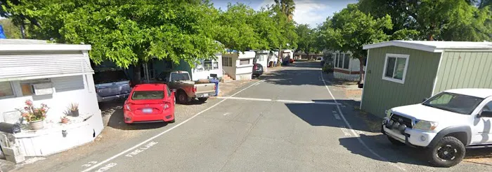 Riverview Mobile Home Park Picture 4