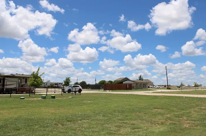 Red Barn Ranch RV Park Picture 4