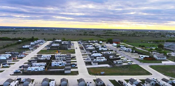 Red Barn Ranch RV Park Picture 7