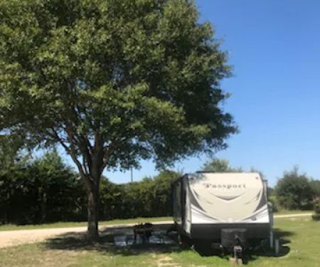 Round Top-Carmine RV Park