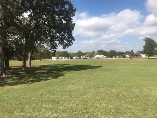 Round Top-Carmine RV Park Picture 4