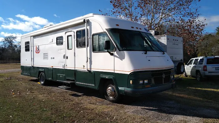 Round Top-Carmine RV Park Picture 7