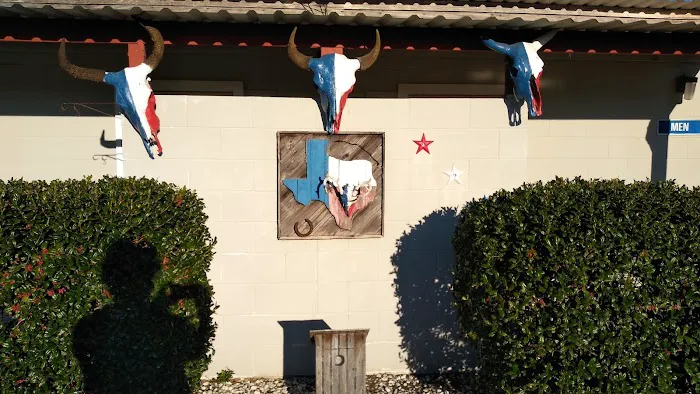Round Top-Carmine RV Park Picture 10