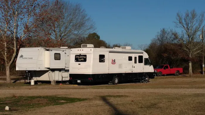 Round Top-Carmine RV Park Picture 9