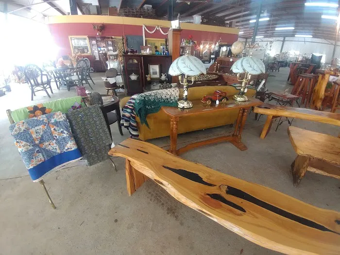 Round Top Roll Up RV Park Picture 5