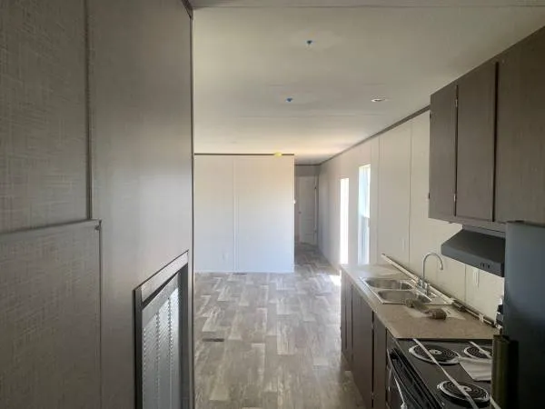 Sun Valley Mobile Home Park Picture 5
