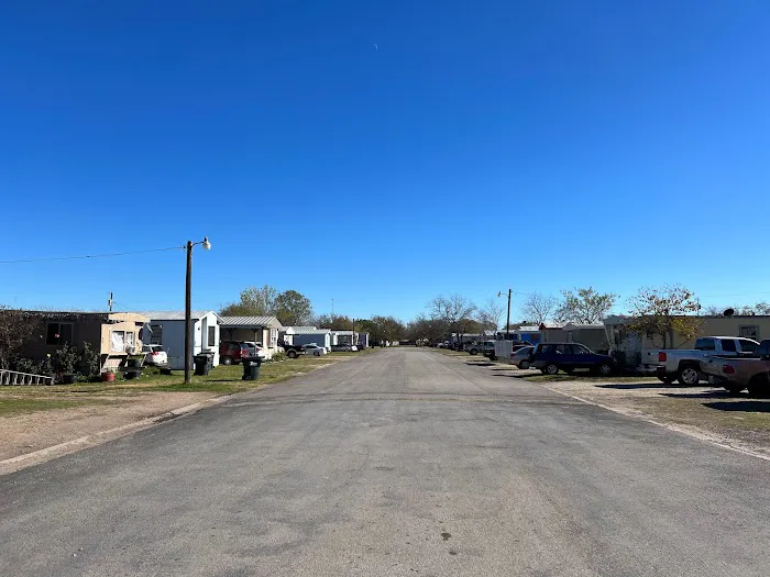 Sun Valley Mobile Home Park Picture 6