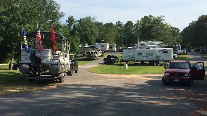 Camp Delta RV Park & Cabins Picture 10