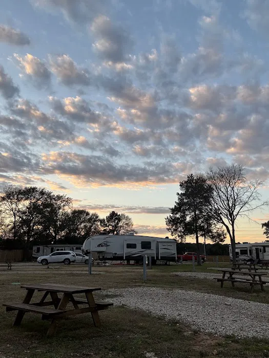 Goodson Loop RV Park Picture 7