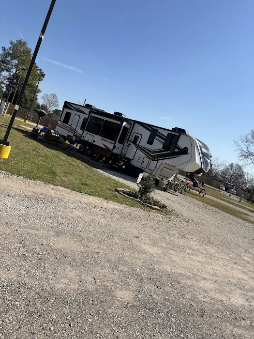 Goodson Loop RV Park Picture 10