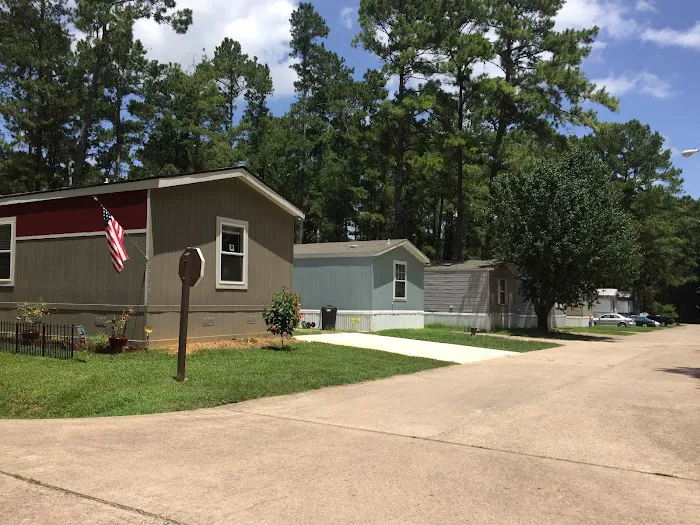 Pinedale Mobile Home Park Leasing Office Picture 7
