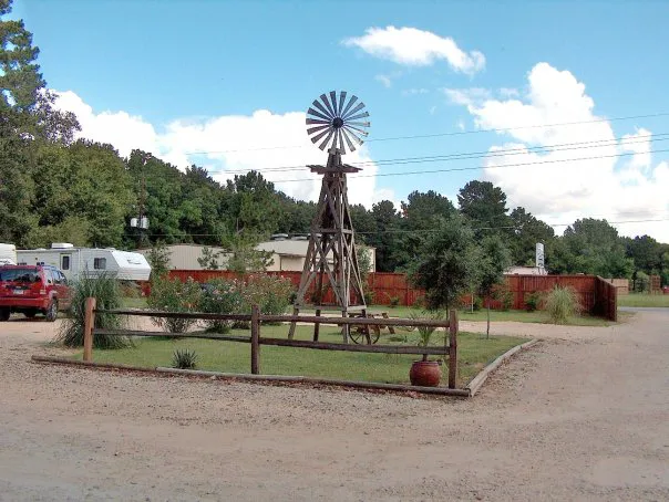 Stagecoach RV Park Picture 7