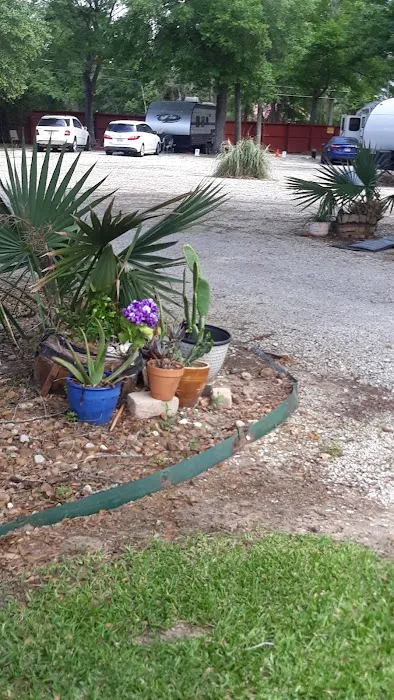 Stagecoach RV Park Picture 10