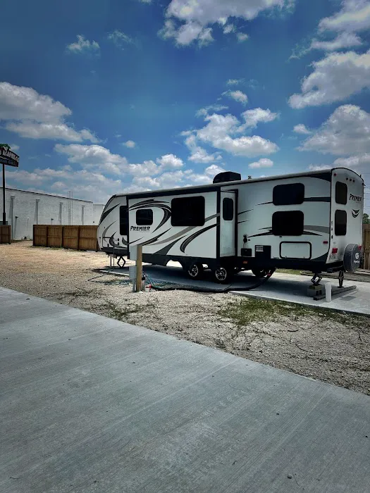 King’s Court RV Park Picture 3