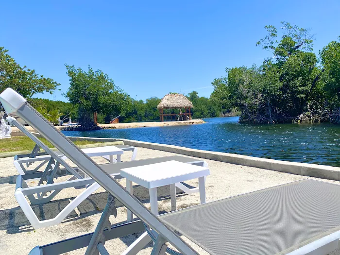 Leo's Key West Campground Picture 3