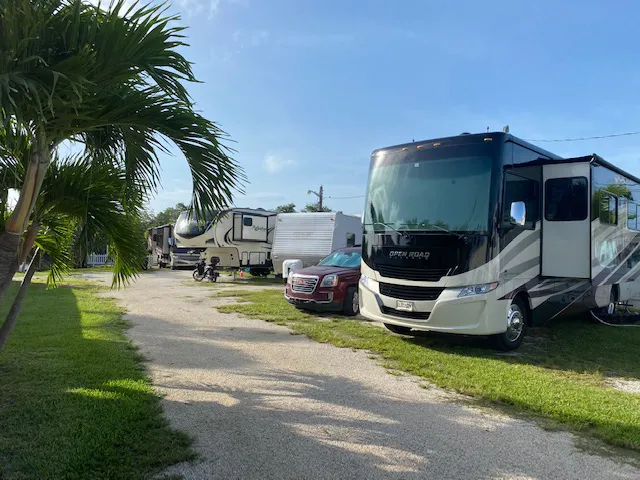 Leo's Key West Campground Picture 7