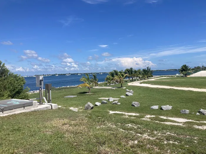 Trumbo Point Tropical Landing Picture 1